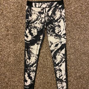 Oakley leggings Size M